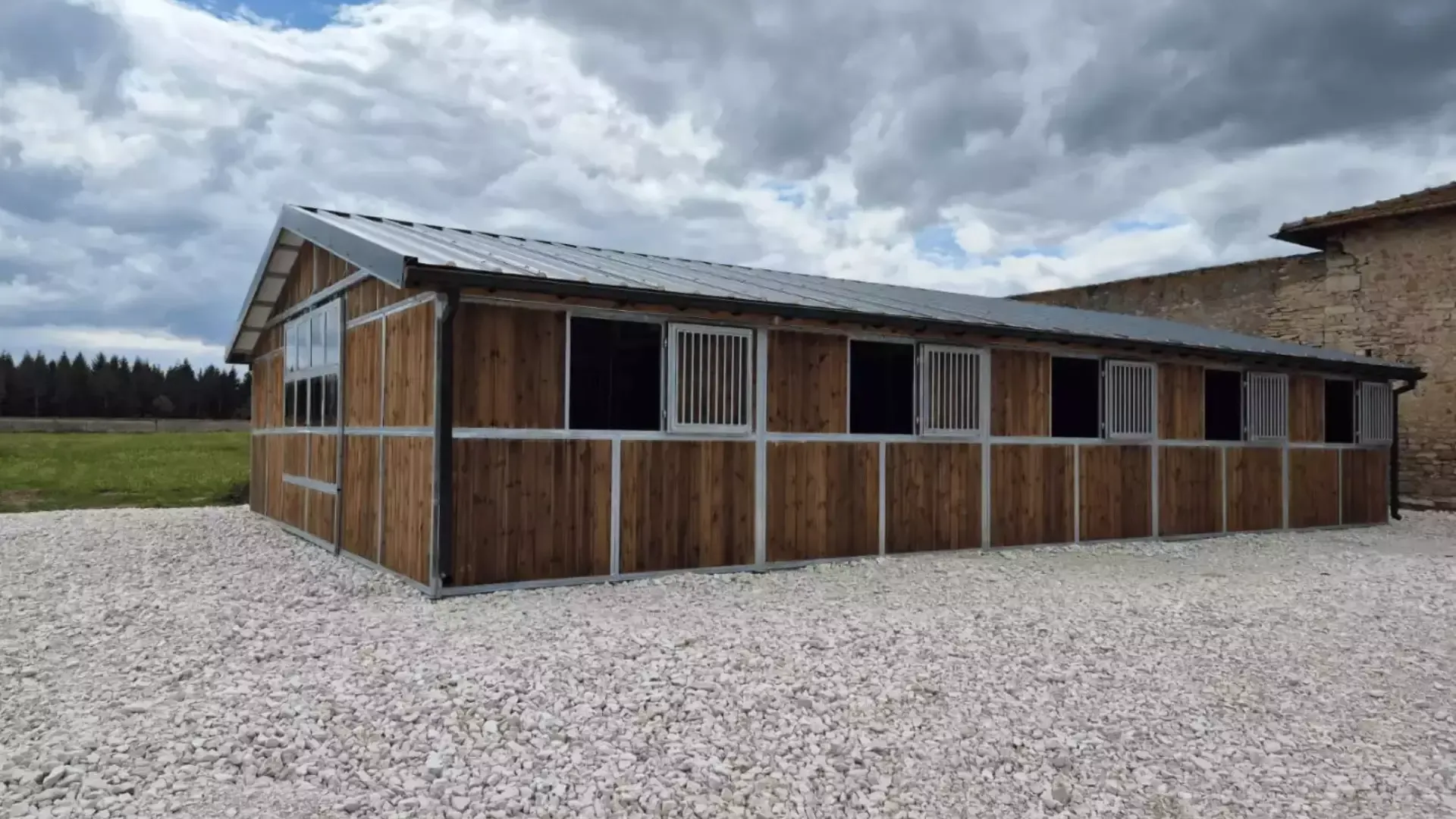 Barns équestres métalliques réalisé par Kallithéa